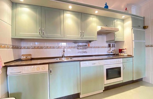 Llanes Apartment | Relax in the center of Llanes and 50m from the beach.