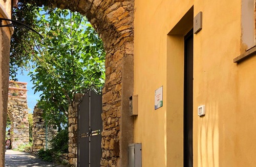 Gazzelli House | Relaxation in the garden among olive trees and the sea IT008019B5MNDCYLL8