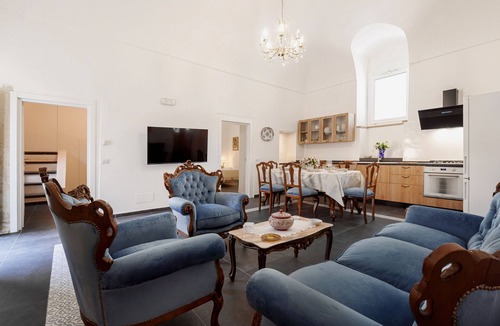 Ragusa House | Renovated apartment in manor house with free parking and free wifi