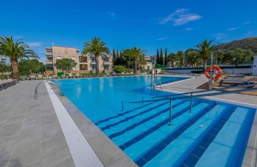 Roses Town Center Apartment | Rescator Resort 201