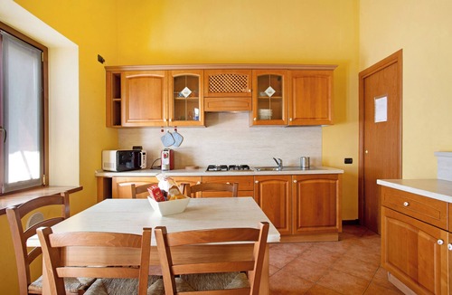 Civate Apartment | 'Residence Appartamento Londra' with Mountain View, Balcony & Wi-Fi