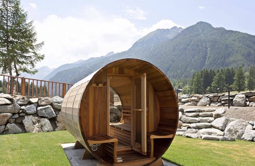 Gressoney-Saint-Jean Apartment | Residence in Gressoney-saint-jean with 1 bedrooms sleeps 6