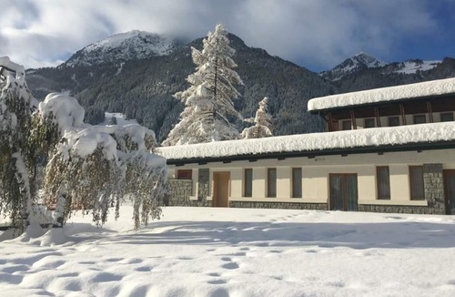 Gressoney-Saint-Jean Apartment | Residence in Gressoney-saint-jean with 2 bedrooms sleeps 6