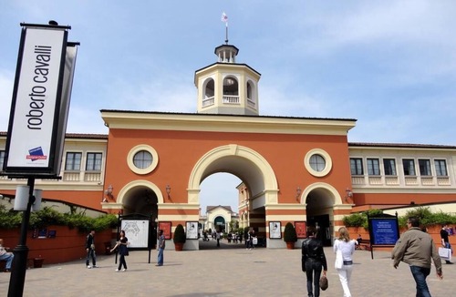 San Nicolo House | Residence Shopping Outlet
