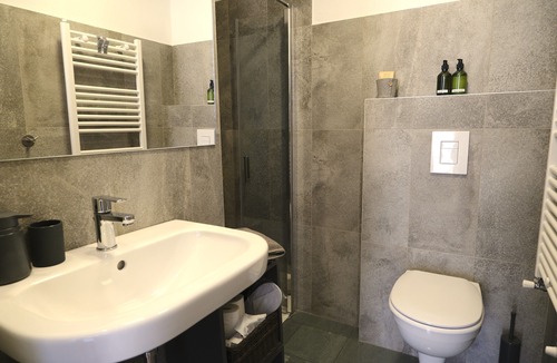 Mandello del Lario Bed & Breakfast | Residenza Laurum