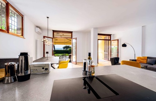 Bardolino Apartment | 🌟Rivalago Nova🌟 | Lakefront apartment with private garden, pet friendly