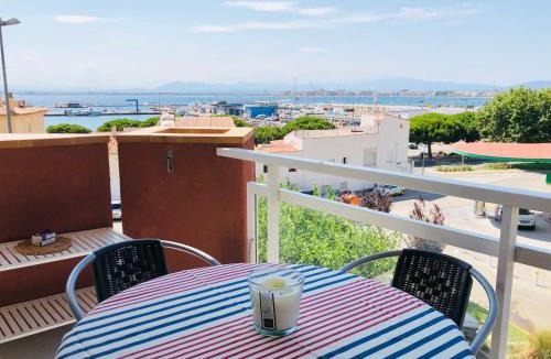 Roses Town Center Apartment | ROC MAR 7 2A - Apartamento cerca del centro y de la playa - terraza con vistas al mar y al puerto