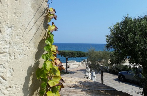 Roca Vecchia House | Roca Vecchia: Villa on the sea, with garden and veranda!