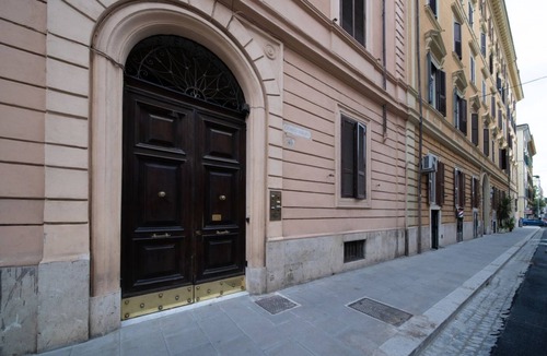 Rione XVIII Castro Pretorio Apartment | Roma Porta Pia Apartment