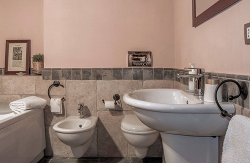 Casciano di Murlo Apartment | Romantic Casina in the village near Siena