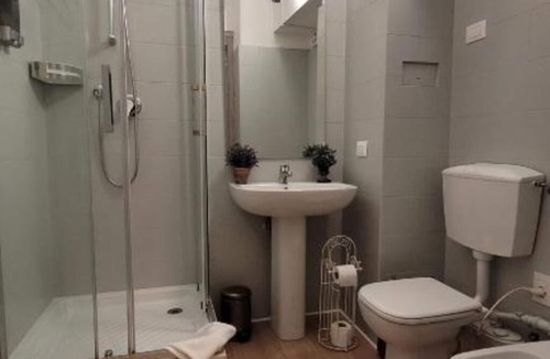 San Giovanni Bed & Breakfast | RomAntic Dreams: Double Room with Private Bathroom