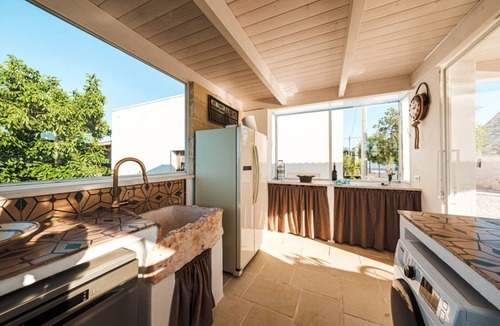 Impalata Villa | Romantic trulli with relaxation area, whirlpool, sauna, and private pool