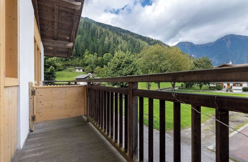 Caderzone Terme Apartment | Room 'Camera Doppia N 4' with Mountain View, Shared Garden and Wi-Fi