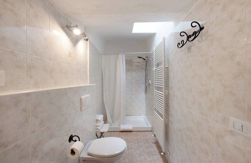 Giusvalla House | Room 'Estate' with Mountain View, Shared Terrace and Wi-Fi
