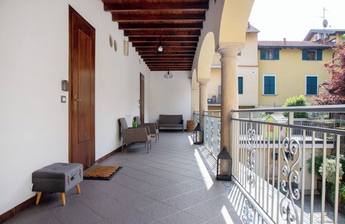 Viggiu Apartment | Room 'Stanza 5' with Shared Garden, Wi-Fi and Air Conditioning
