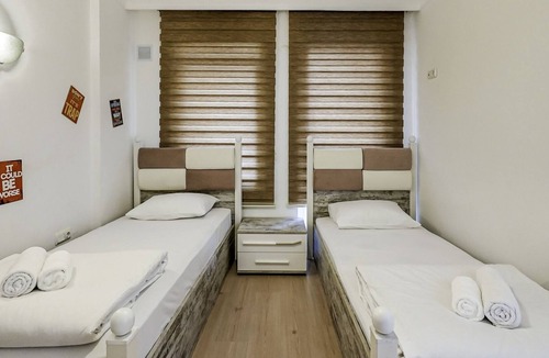 Tosmur Belediyesi Apartment | Roomy Flat With Pool in a Luxury Complex in Alanya
