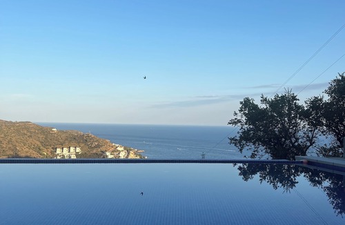 Almadraba-Canyelles House | Rosas canyelles: Fully equipped villa, air-conditioned, infinity pool, sea view