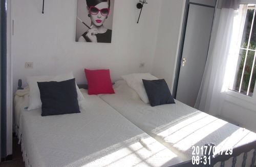 El Mas Bosca Villa | ROSAS CATALONIA BEAUTIFUL VILLA FACING THE BAY ON CLOSED 450 GARDEN