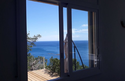 Almadraba-Canyelles Apartment | Roses: Loft with private terrace and garden, magnificent sea view