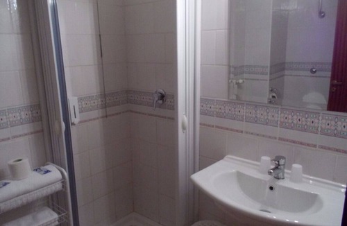 Ospedaletto D'Alpinolo Hotel | ROYAL ROOM WITH BALCONY - ROYAL HOTEL