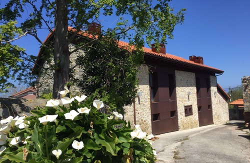 Naves Cottage | Rural apartment El Hospital de Villahormes for 4 people