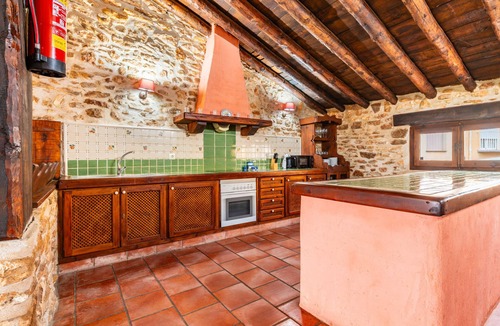 Canet lo Roig House | Rural Holiday Home 'El Trull' with Mountain View, Wi-Fi and Air Conditioning