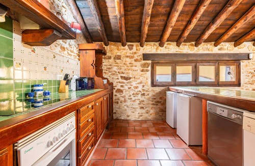 Canet lo Roig House | Rural Holiday Home 'El Trull' with Mountain View, Wi-Fi and Air Conditioning