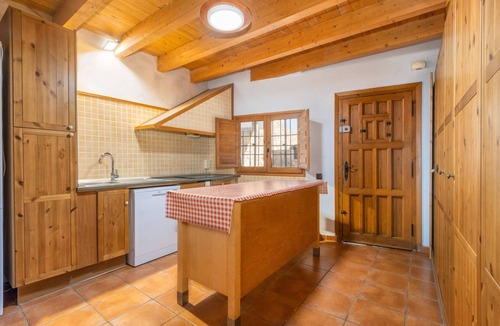Savalla del Comtat House | Rural House 'Cal Xavier De Segura' with Private Pool, Private Garden and Wi-Fi
