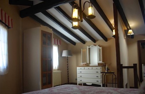 Arenas de Cabrales Cottage | Rural house (full rental) El Rabión for 2 people