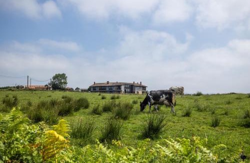 Lloreda Villa | Rural Villa with Sea Views