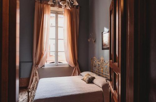 Old Town House | Salotto delle Arti