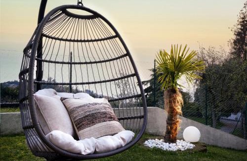 San Zeno di Montagna House | SalvatoreHomes - Luxury Villa with private Dream Garden & BBQ - Casa Palma - a 5 Star Luxury Collection at Lake Garda