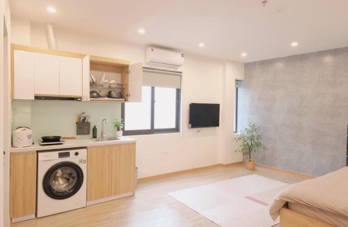 Tay Ho Apartment | Sam Sam Studio - 2 Dragons WestLake - Washing machine