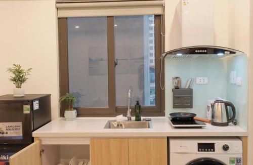 Tay Ho Apartment | Sam Sam Studio - 2 Dragons WestLake - Washing machine