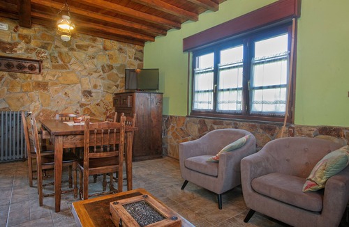 Valdes Cottage | San Martin Rural Apartments. Ramón de María House Climatized pool.