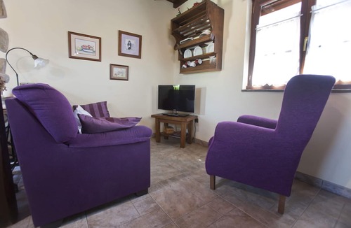Valdes Cottage | San Martin Rural Apartments. Ferreiro House Climatized pool. Yard.