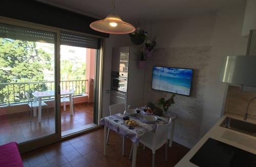 Sanremo Apartment | Sanremo: 2 rooms apartment in front of beaches with panoramic sea view + wifi