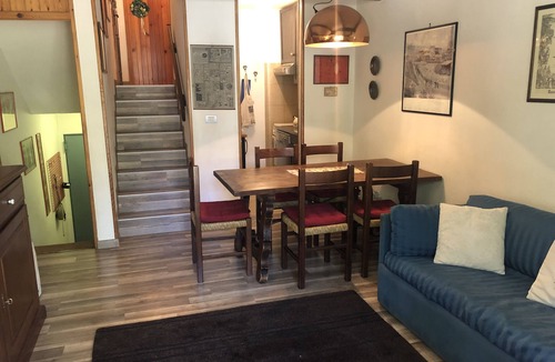Sauze d'Oulx Apartment | Sauze D'Oulx Apartment sleeps 6 with garden.