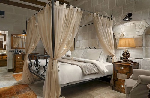 Mustafapasa Hotel | Scenic Garden Cave Suite with Lush Surroundings | Free Parking w/Outdoor Pool