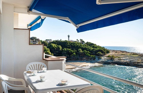 Altafulla Apartment | Sea-View Apartment with Terrace, 2 Bedrooms, Parking, 350m from Altafulla Beach