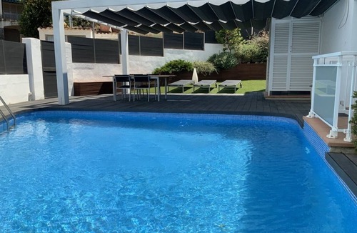 Roses Town Center Apartment | Sea view apartment with private pool