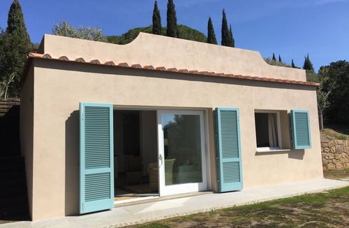 Capoliveri House | Sea-view cottage a stone's throw from the beach near Capoliveri