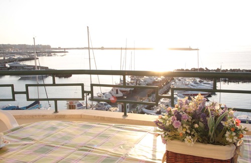 Gallipoli Apartment | Seafront apartment. 3 double beds and 3 bathrooms