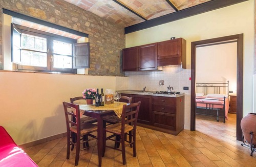 Ramazzano House | Secluded Mansion in Perugia with Hot Tub