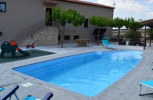 Montfalco Murallat Cottage | Self catering L'Era de Cal Gomà for 14 people