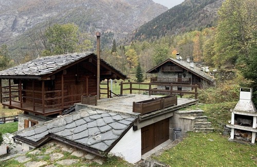 Gaby Ski Chalet | Self-contained chalet with garden and all amenities. Preference x seasonal rental