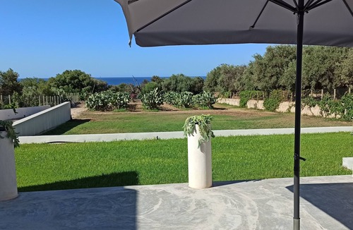 Cava dʼAliga Villa | Sicily: Villa Cad'à, Mediterranean Relaxation among Sea, Nature and Baroque Art