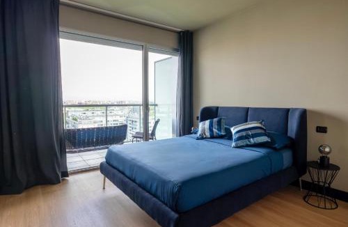 Milan Apartment | Skyline House - FREE PARKING & TERRACE