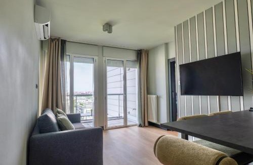 Milan Apartment | Skyline House - FREE PARKING & TERRACE