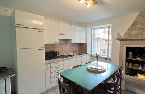 Berzo Demo Apartment | SMILE